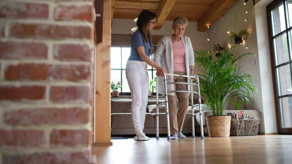 Fisioterapeuta del equipo de la empresa INIMA Rehabilitación, especialistas en neurorrehabilitación y fisioterapia a domicilio en Madrid, fisioterapia cerca de mi
